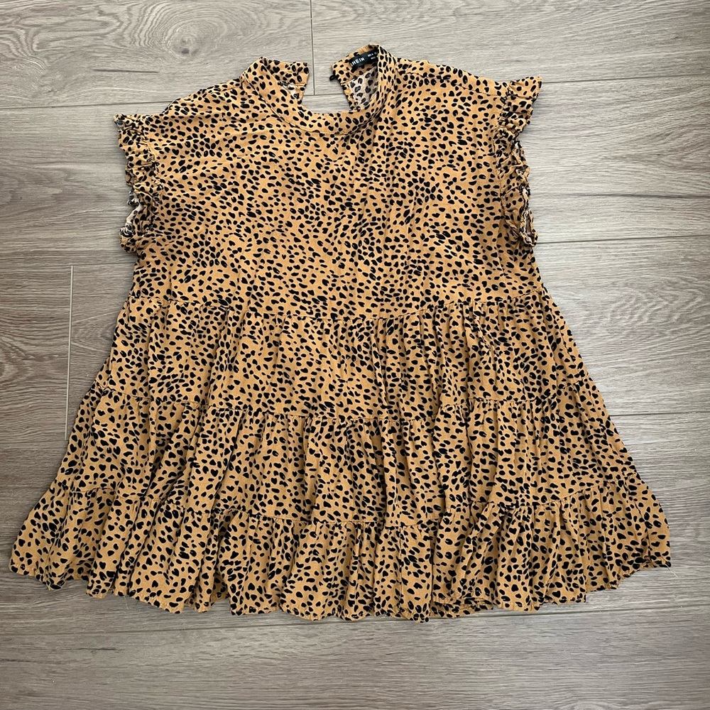 Leopard print top